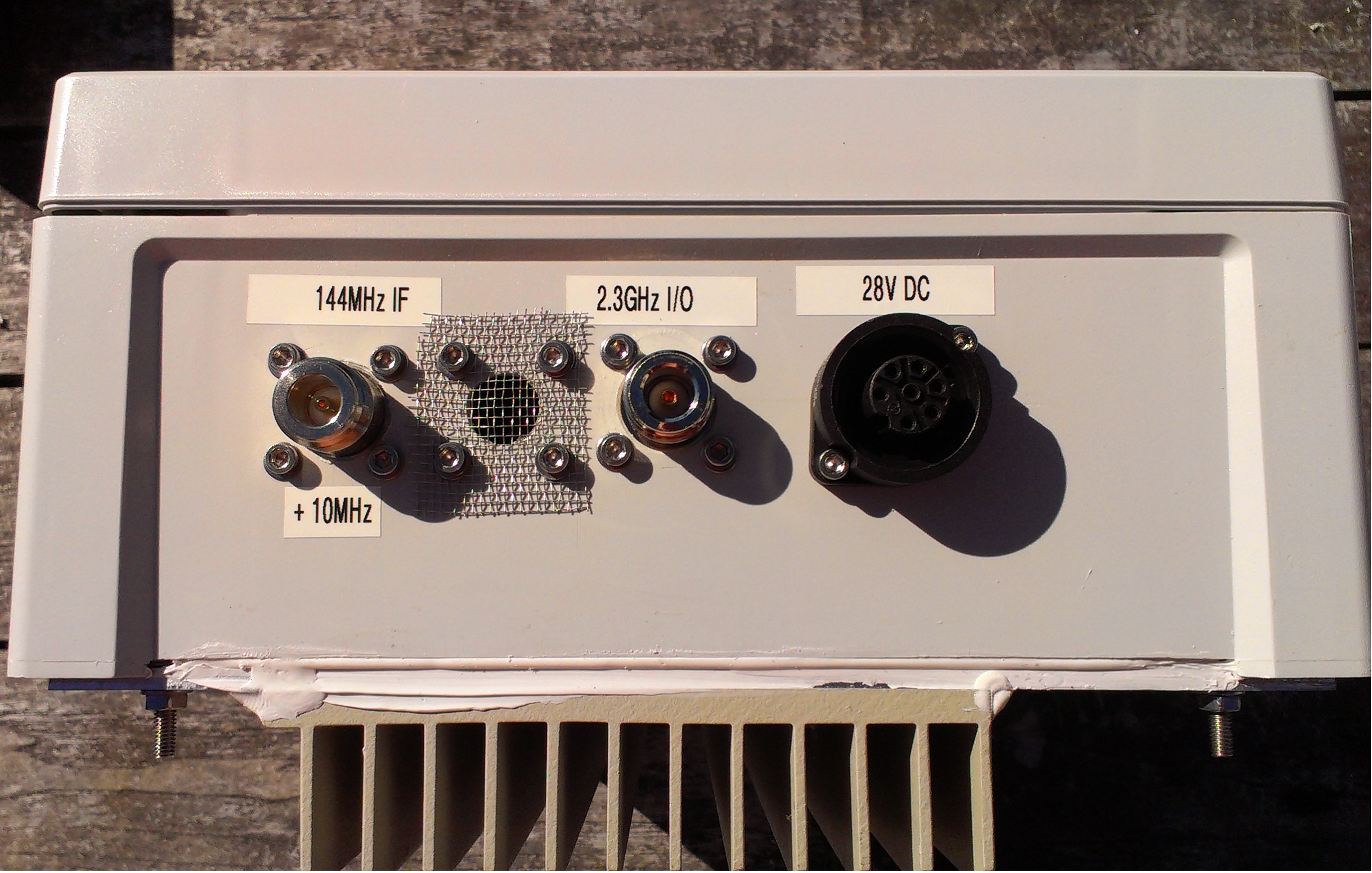 Bottom of transverterbox with all connections